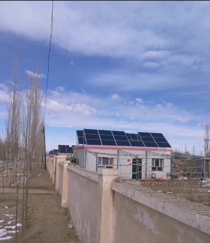 Xinjiang Taklimakan Desert Edge PHOTOVOLTAIC energy Storage