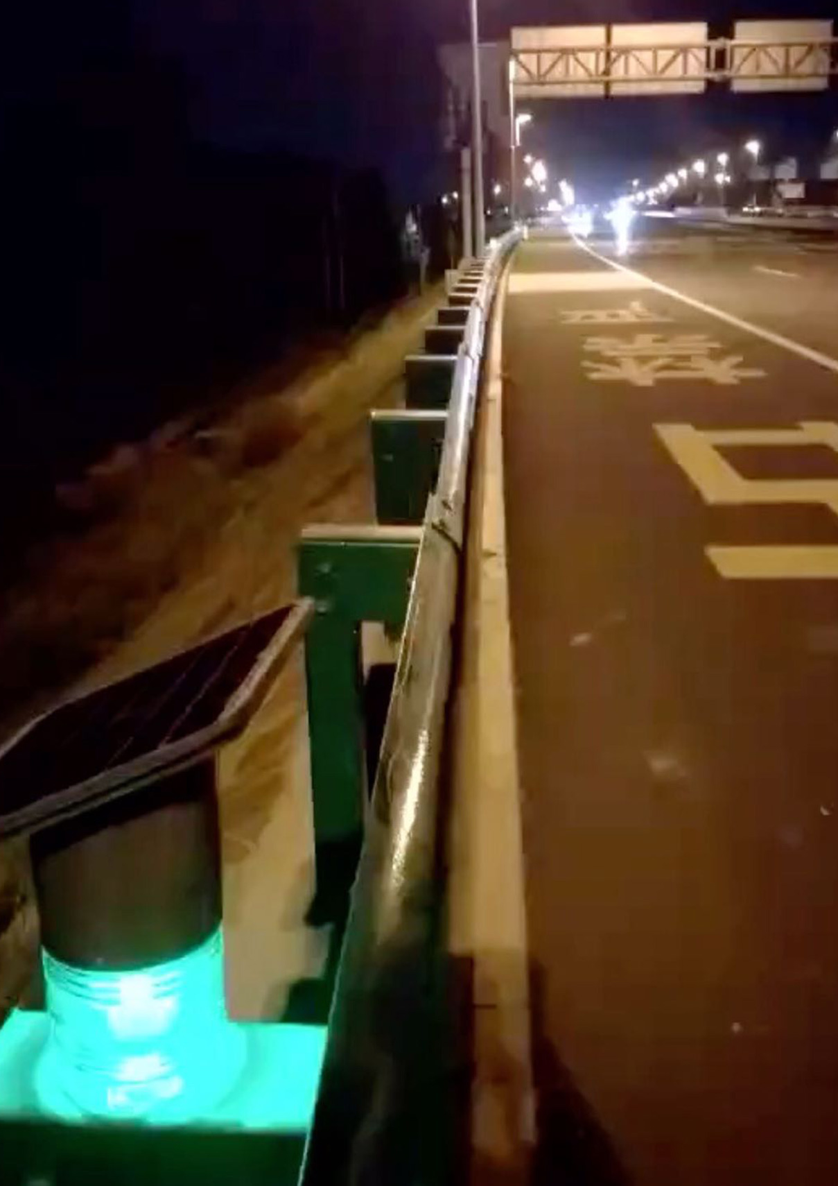 Solar Energy Warning light project for high speed entrance a